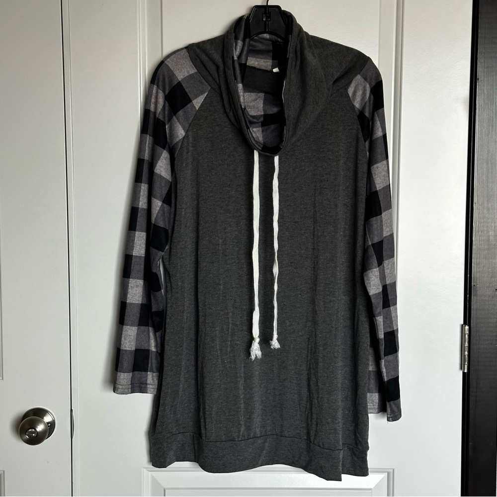 Gray Cowl Neck Sweatshirt with Black & White Plaid Sleeves | NWOT | Lightweight - Picture 1 of 2